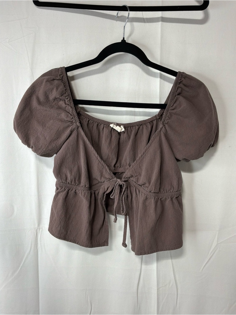 La Hearts Mauve Puff Sleeve Tie-Front Peplum Top